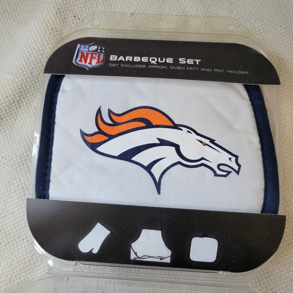 Denver Broncos Gameday Tailgate Barbeque Set